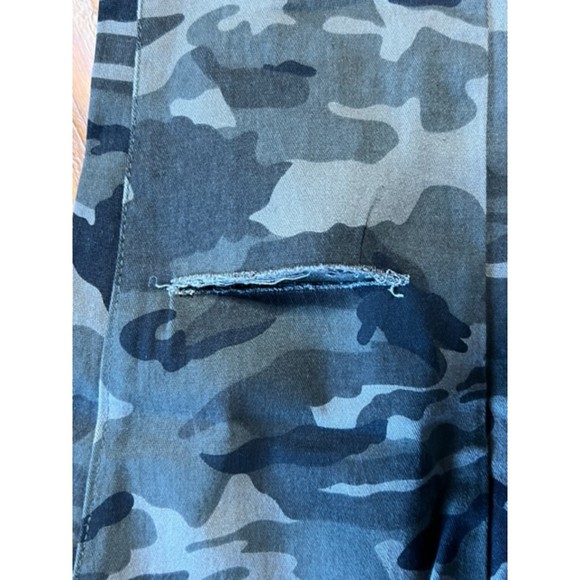 So Perla Camo Joggers NWT, size sm - Picture 4 of 7